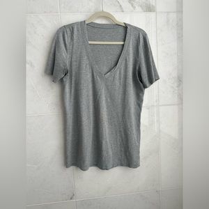 Lululemon V-Neck Love T-Shirt in Gray